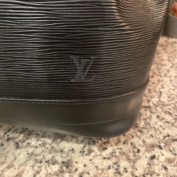 🎈SOLD🎈Louis Vuitton Noe GM Epi - Picture 2 of 15